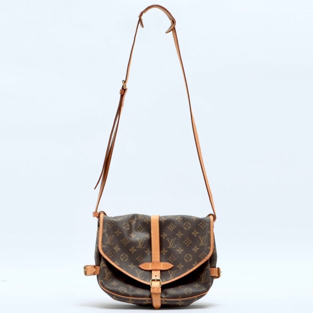 ❌❌❌ SOLD! ❌❌❌ Louis Vuitton Monogram Saumur 30 Crossbody / Shoulder bag